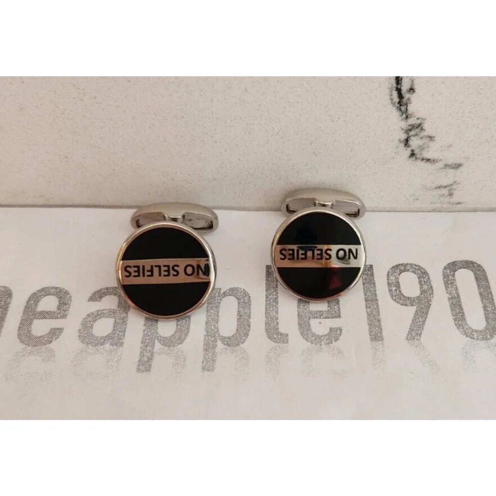New Paul Smith Metal CUFFLINKS No Selfies